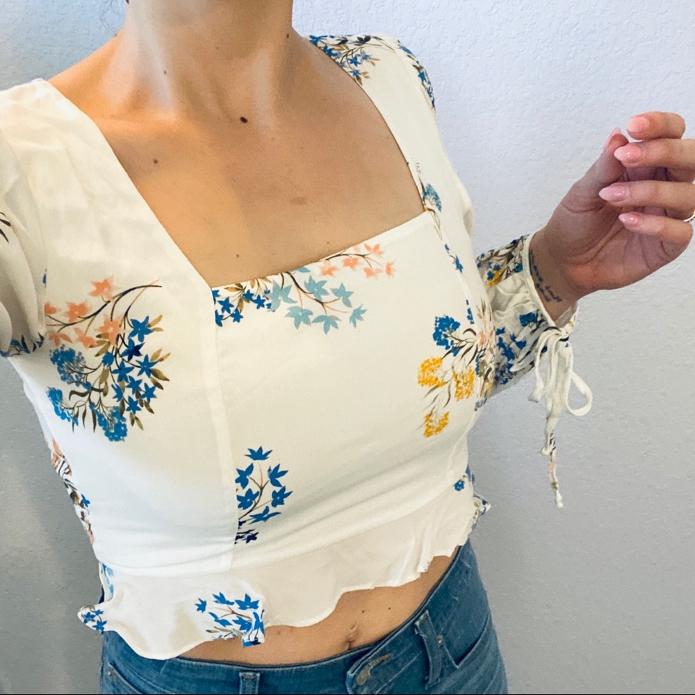 4Sienna Revolve Floral Print Ruffle Crop Top